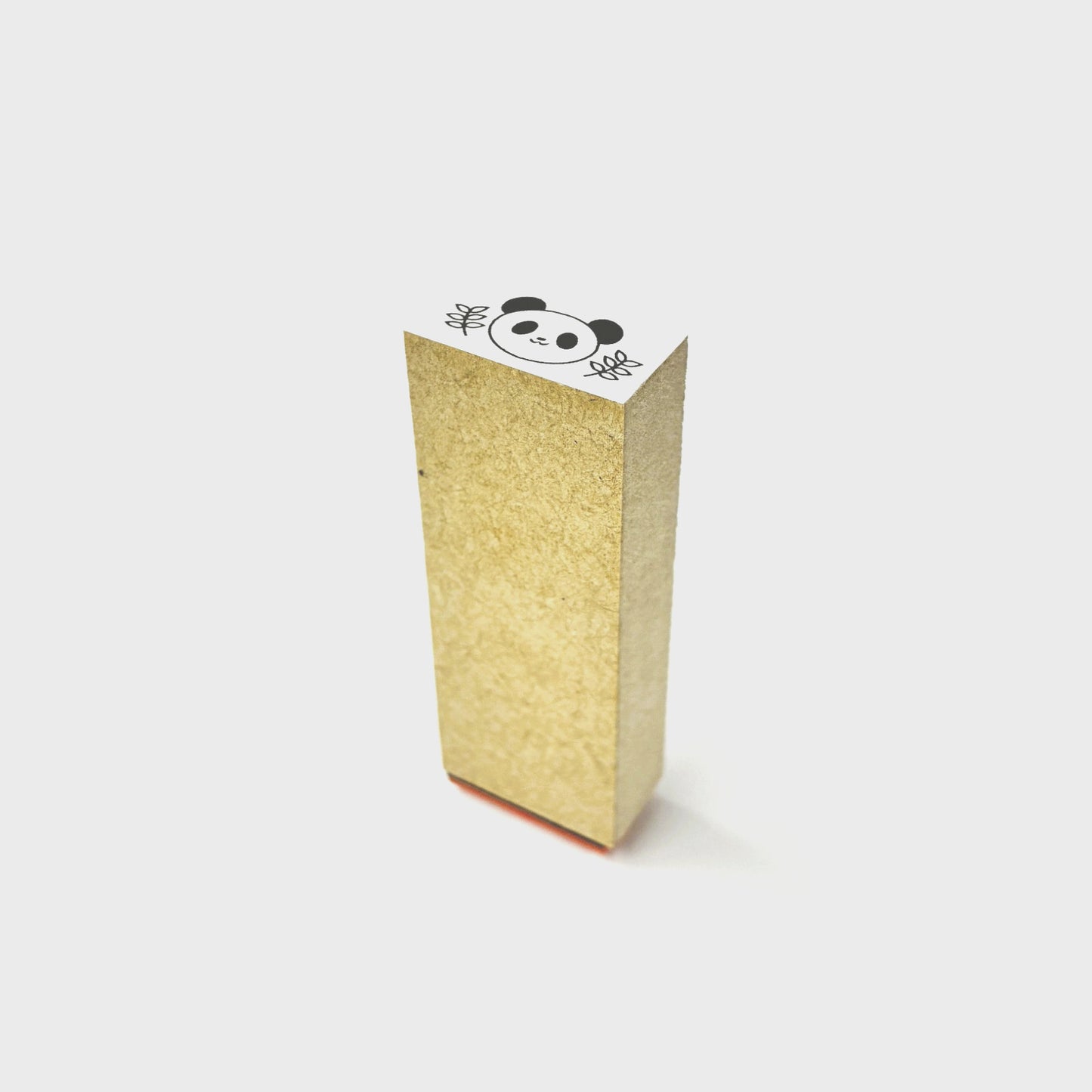 １３. 完成品　(台木ＭＤＦ)台木サイズ縦１２ｍｍ×横２２ｍｍ×高さ５８ｍｍ丈 見出し白箔 印面サイズ９mm×１９mm以下 同じデザイン１種類 １０個 ※合計３０個から注文可