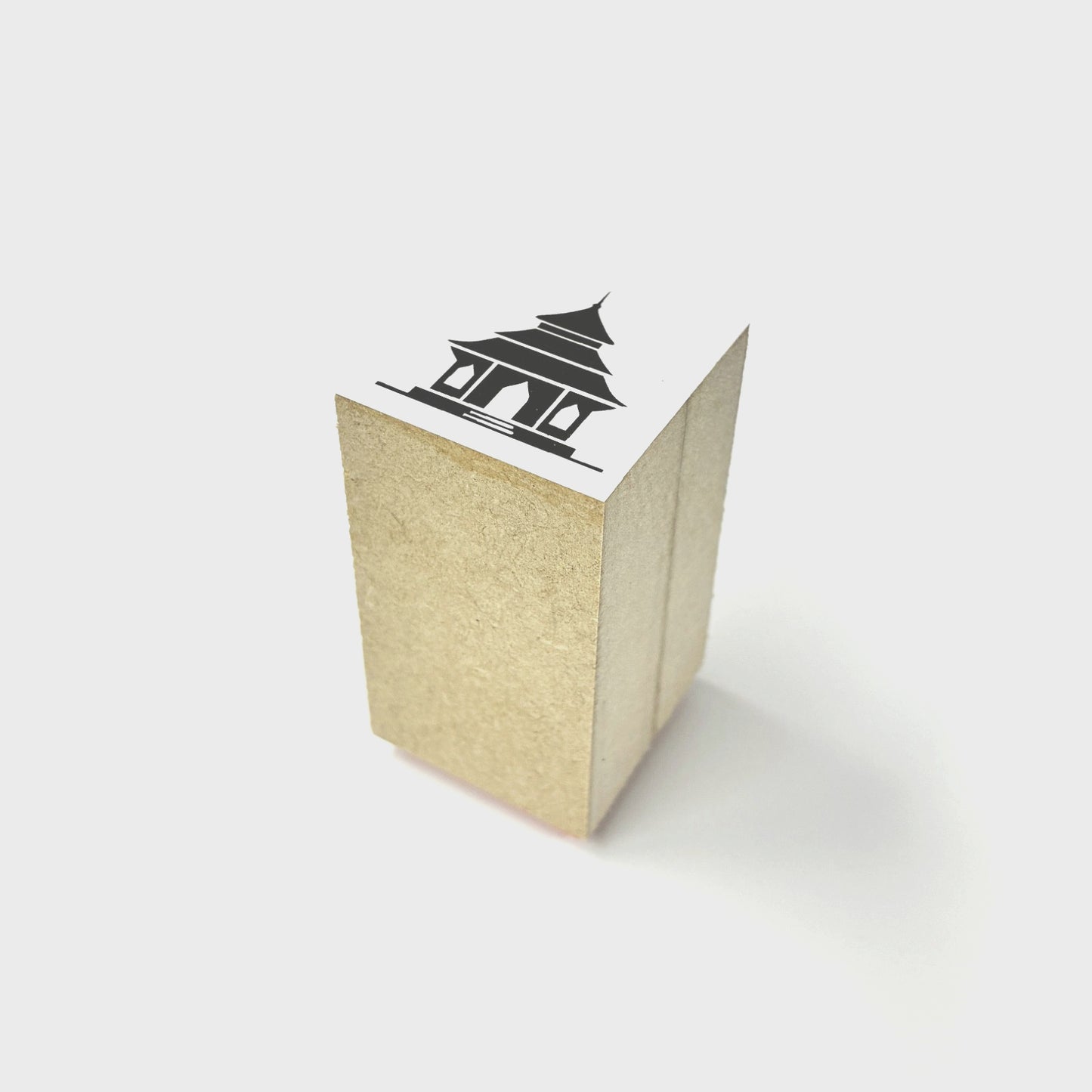 ２０. 完成品　(台木ＭＤＦ)台木サイズ縦３０ｍｍ×横３０ｍｍ×高さ５８ｍｍ丈 見出し白箔 印面サイズ２７mm×２７mm以下 同じデザイン１種類 １０個 ※合計３０個から注文可